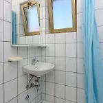 With Wifi - 5555 Apartament