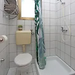 With Wifi - 5555 Apartament