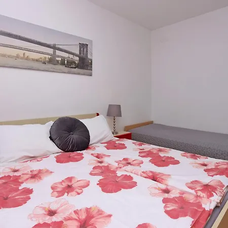 Apartment With Wifi - 5555 *
