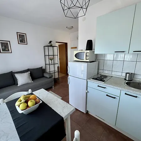 Apartment With Wifi - 5555 *