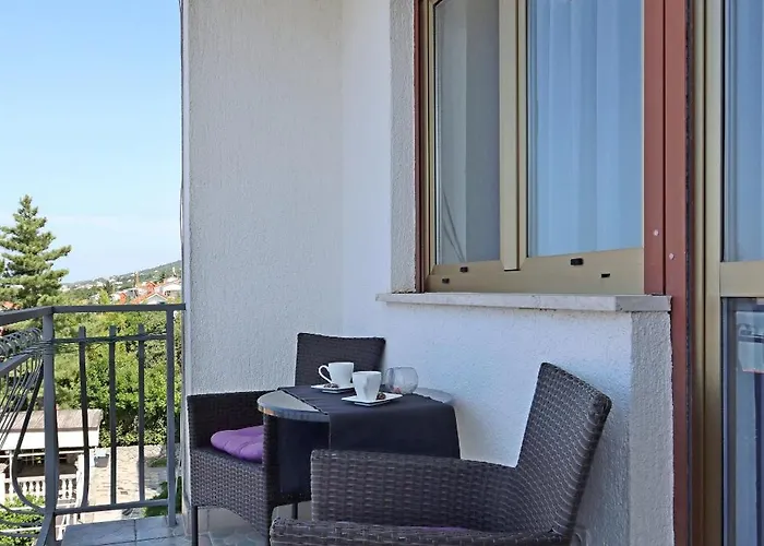 Apartamento With Wifi - 5555 Crikvenica